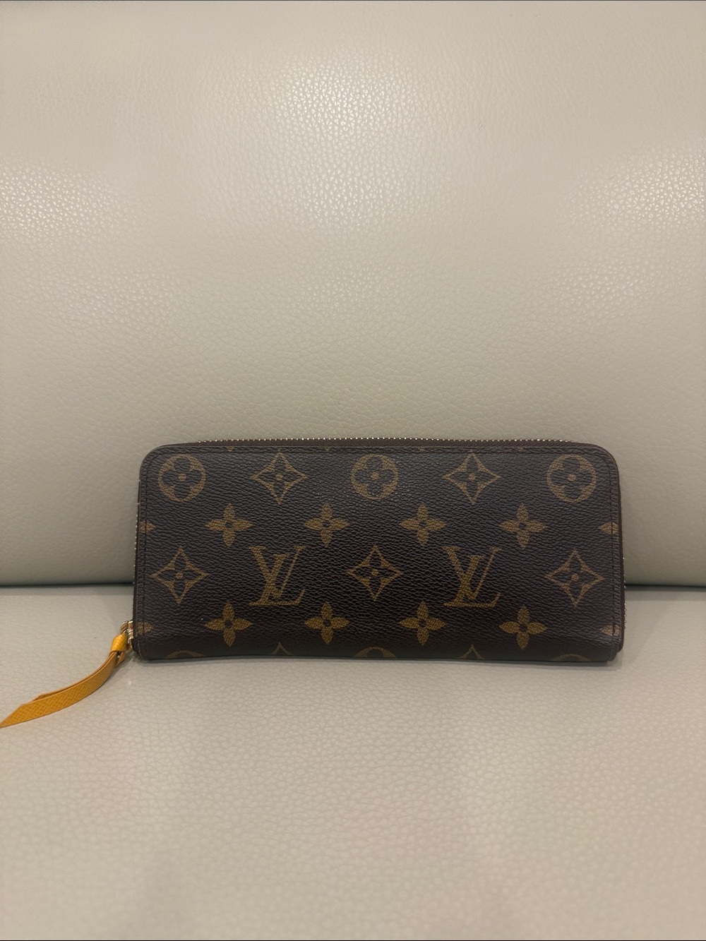 Louis Vuitton Monogram Zippy Wallet